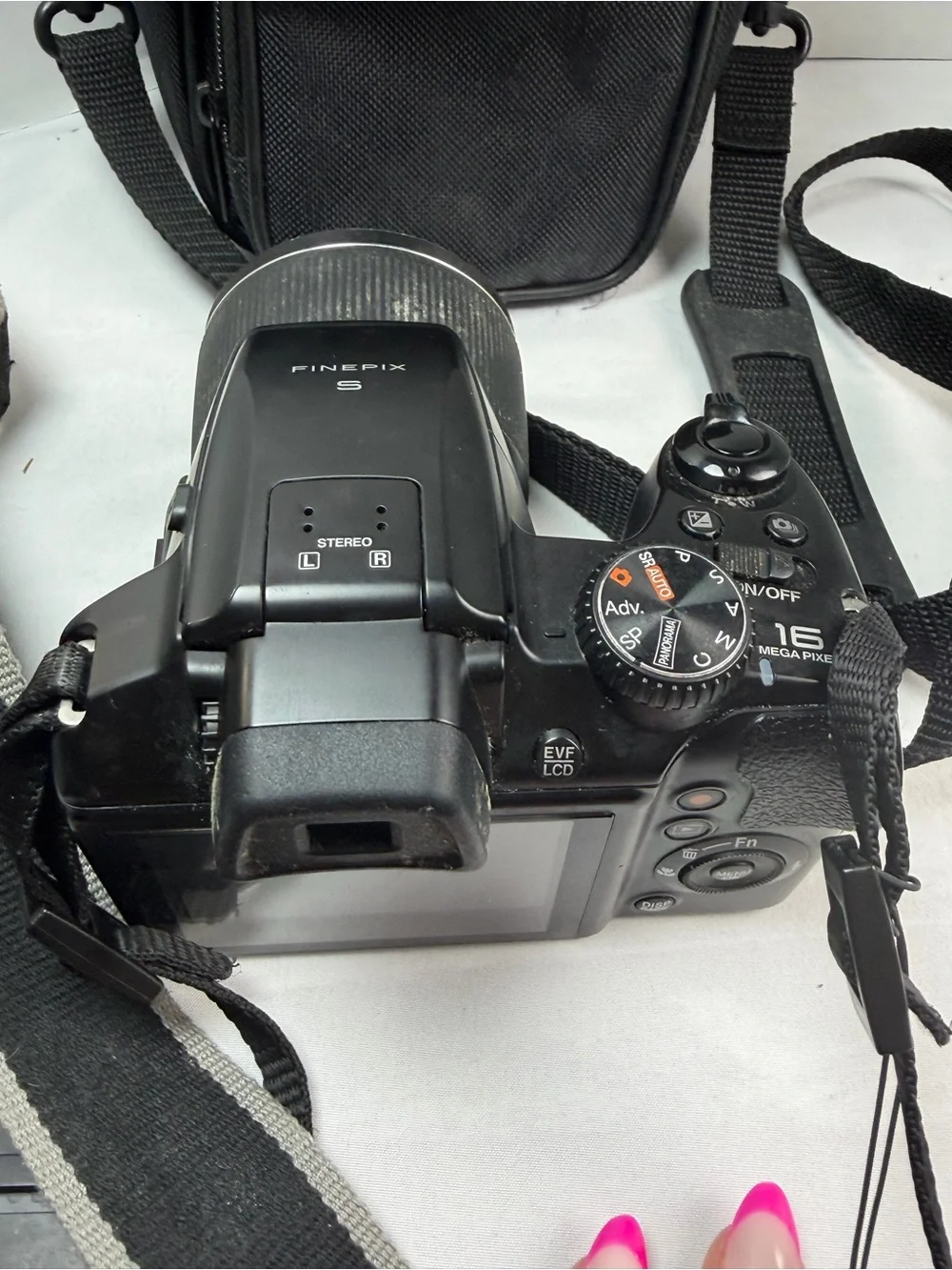 Fujifilm Finepix S8200 Digital Camera, Strap, & Case Not Working Display Or Part